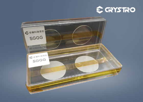 Cristal simple de Crystal Wafer SGGG de basse conduction thermique élevée optique de perte
